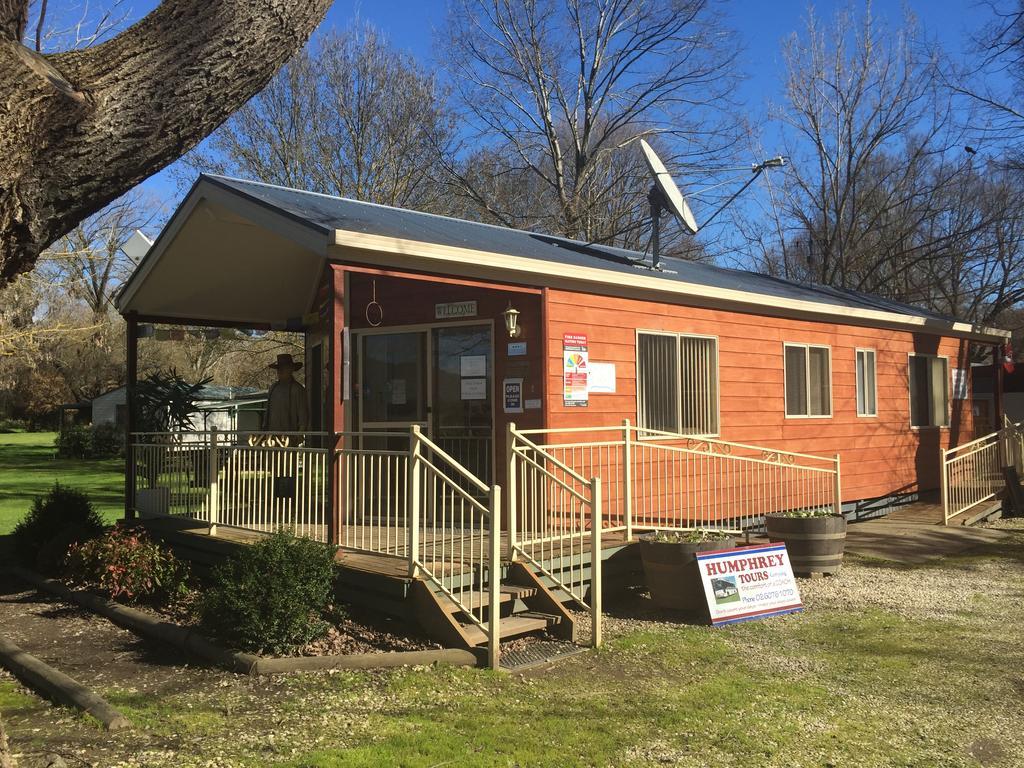 Hotel Colac Colac Caravan Park Corryong Exterior foto